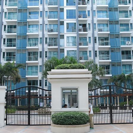 De Luxe 7Qrs Apartamento Manila Exterior foto