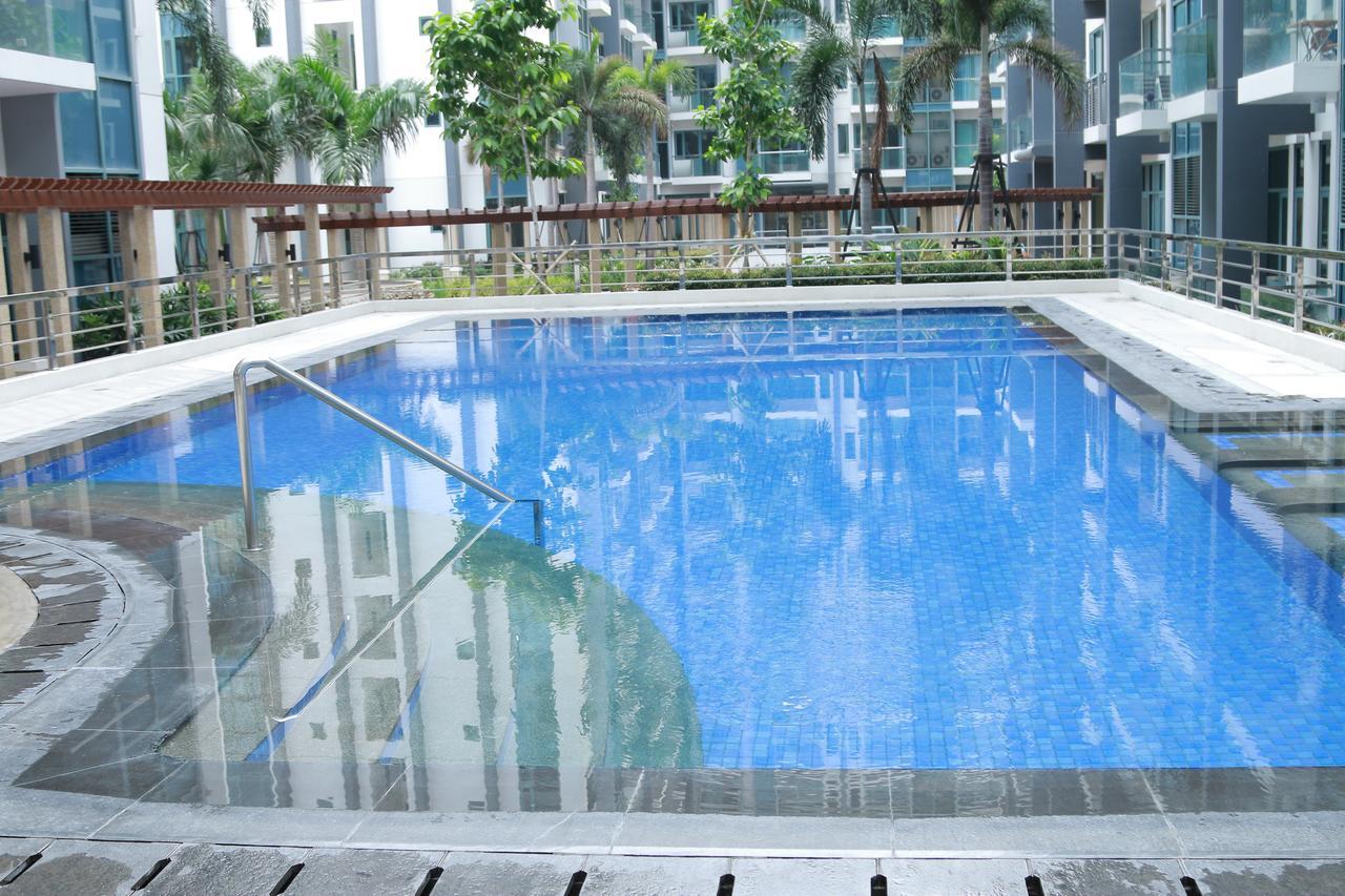 De Luxe 7Qrs Apartamento Manila Exterior foto